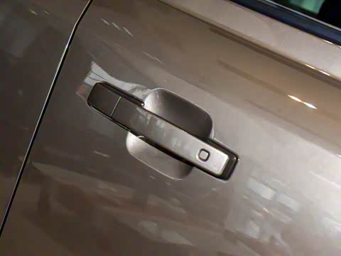 2025�� 110 3.0T P400 X-Dynamic HSE