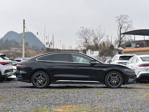 2025�� EV �Ǽݰ� 701KM������