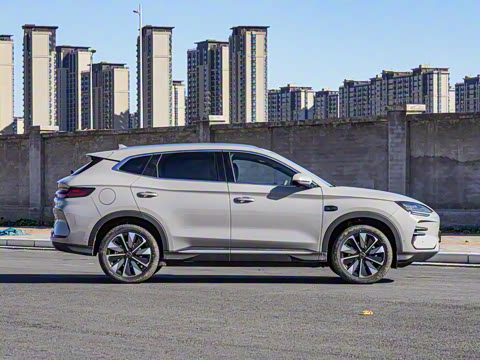 2025�� EV �Ǽݰ� 605km �콢��