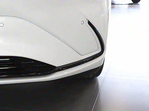 2025�� 735MAX 160kW