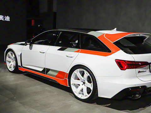 2025�� RS 6 Avant GT