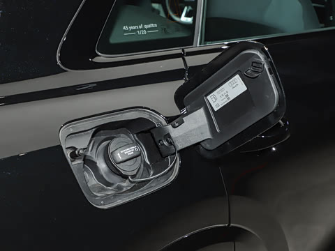 2025�� RS Q8 4.0T 45��������