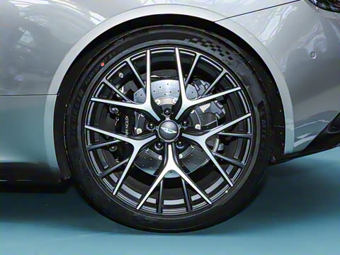 2025�� 4.0T V8 Coupe