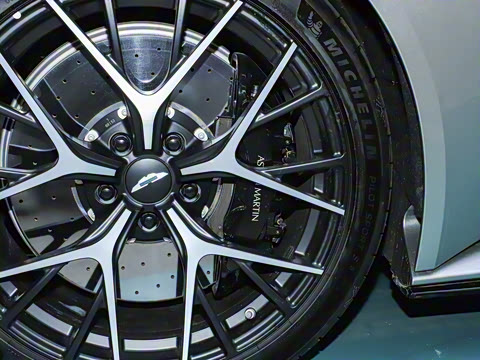 2025�� 4.0T V8 Coupe