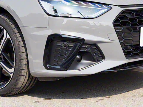 2025�� 200���������� 40 TFSI ����������