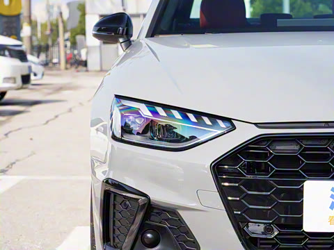 2025�� 200���������� 40 TFSI ����������