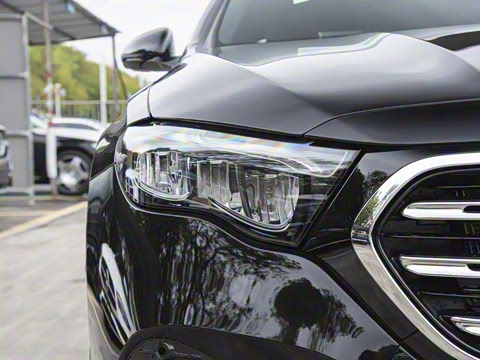 2025�� �Ŀ� E 260 L