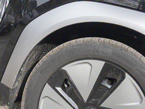 2023�� Plus 610 ������