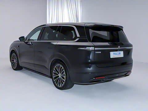 2025�� ����Ultra+ �߶���