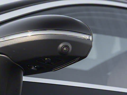 2025�� GLC 300 L 4MATIC ������ 7��