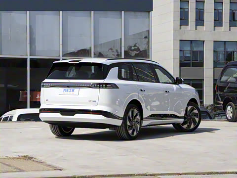 2025�� 636Ultra���Ȱ� 5��