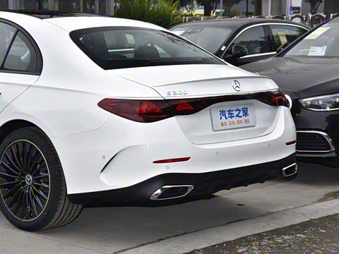 2025�� E 300 �������˶���