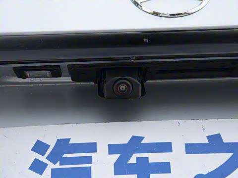 2025�� GLC 300 L 4MATIC ������ 5��