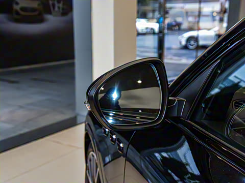 2023�� 3.0T Trofeo