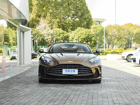 2025�� 4.0T V8 Volante