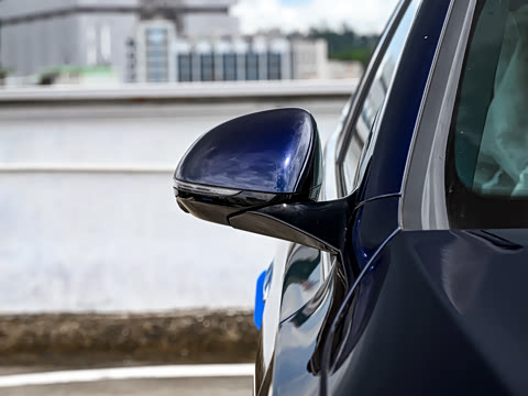 2025�� �Ŀ� E 300 L ʱ����