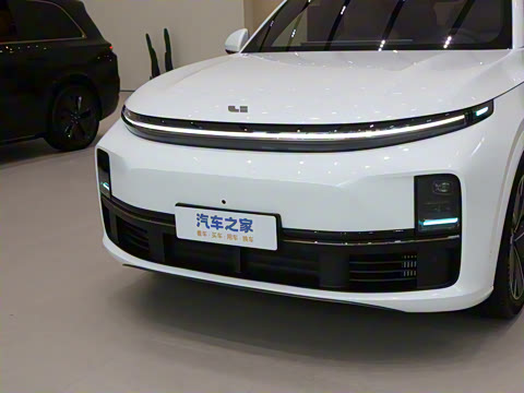 2025�� Ultra ���ܻ��°�