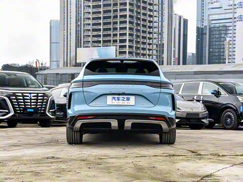 2025�� 702 �Ǽ�˫�������ٰ�