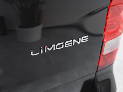 2025�� 2.0T ��; 7��