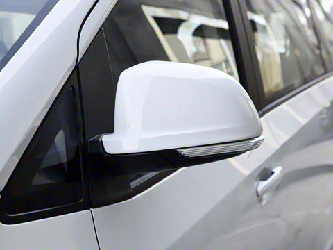 2025�� 2.0L �ֶ��м����а� CNG 7��