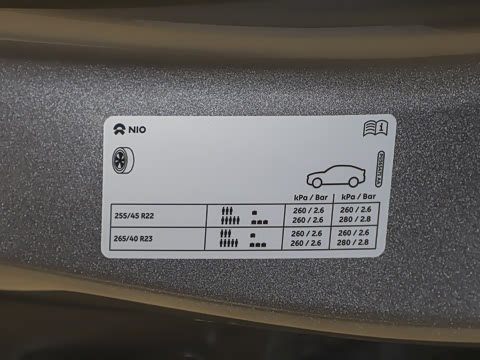 2025�� 102kWh ǩ����