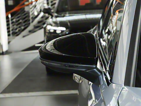 2025�� allroad quattro ̽���� 55 TFSI ����ԽҰ��