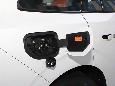 2025�� 210Ultra���Ȱ� 6��