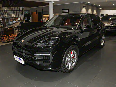 2025�� Cayenne S E-Hybrid 3.0T
