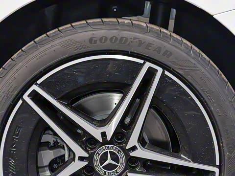 2025�� �Ŀ� C 260 L �ҹ�˶���