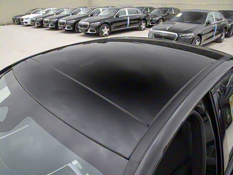 2025�� �Ŀ� C 260 L �ҹ�˶���