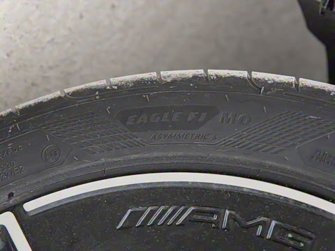 2025�� �Ŀ� C 260 L �ҹ�˶���