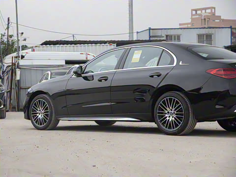 2025�� �Ŀ� C 260 L �˶���