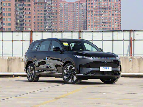 2025�� 210Ultra���̰� 6��