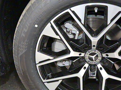 2024�� GLC 260 L 4MATIC ������ 7��