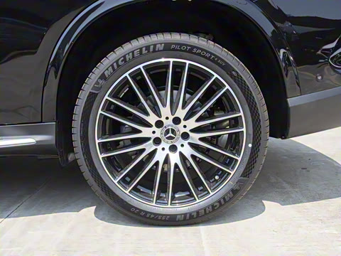 2025�� �Ŀ� GLC 300 L 4MATIC ������ 5��