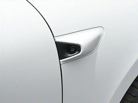 2025�� 75kWh Touring