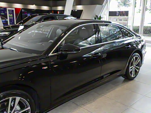 2025�� �Ŀ� 40 TFSI ����������