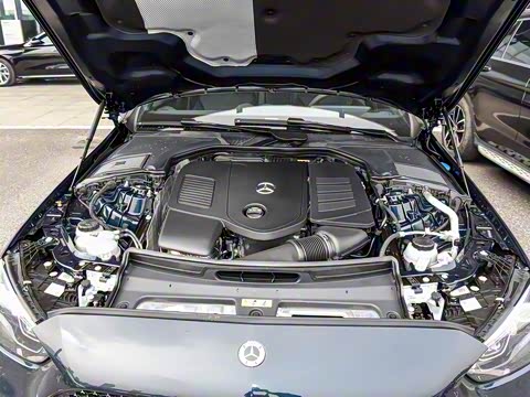 2025�� �Ŀ� C 260 L �ҹ�˶���