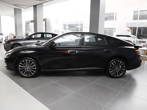 2025�� 2.0T 405 AT������