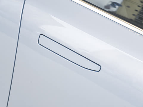 2025�� 75kWh Touring