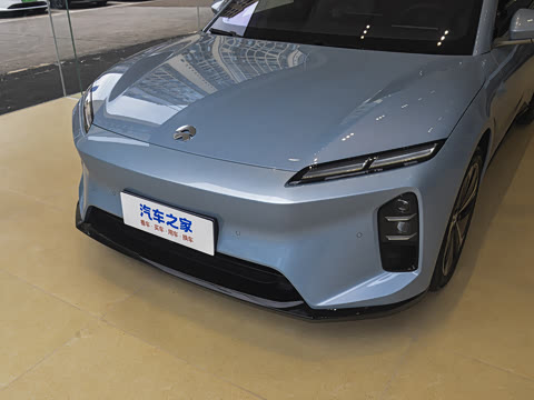 2025�� 75kWh Touring