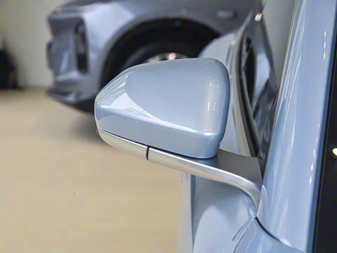 2025�� 75kWh Touring