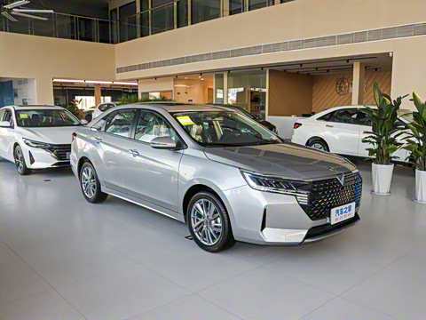 2023�� PLUS 1.6L XV CVT�����