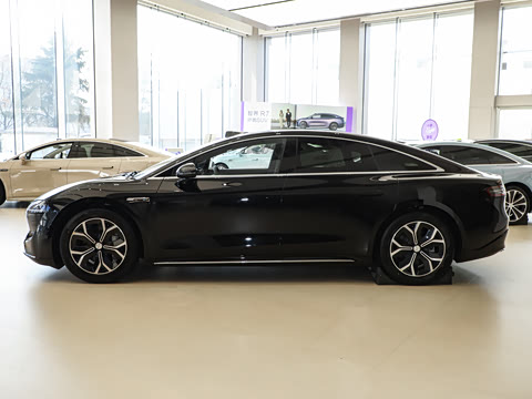 2025�� 705km Max