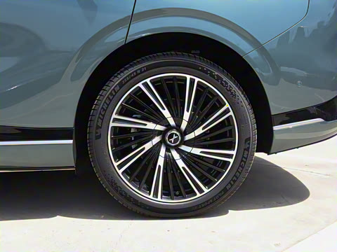 2025�� 680 ������������ Max