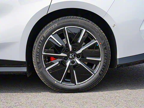 2025�� EV 701KM�����״�������