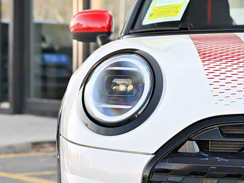 2025�� JOHN COOPER WORKS