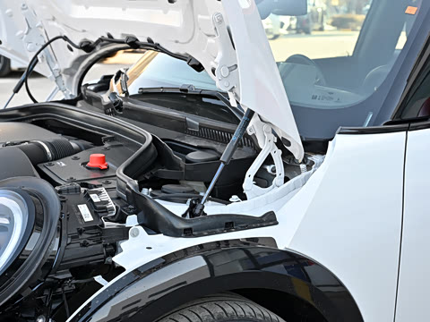 2025�� JOHN COOPER WORKS