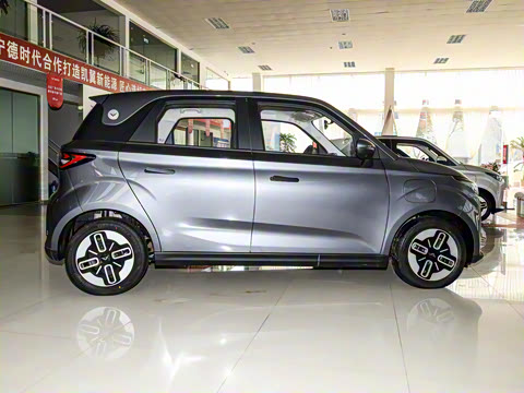 2025�� Mate 300km׷���