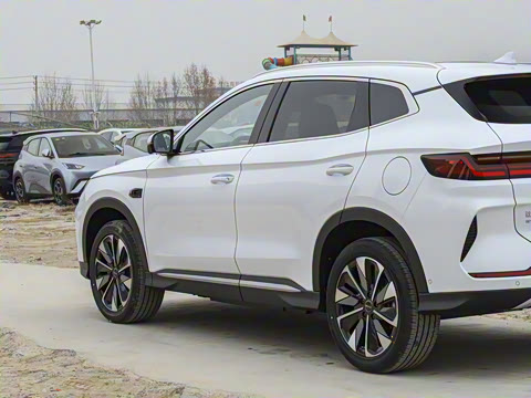 2025�� EV �Ǽݰ� 520km ������